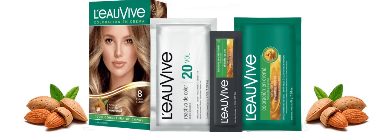 El kit de coloración L'eau Vive contiene:# Coloración permanente en crema, Activador de color en crema de 20 volúmenes, Enjuague acondicionador post-color de PH ácido, Guante.